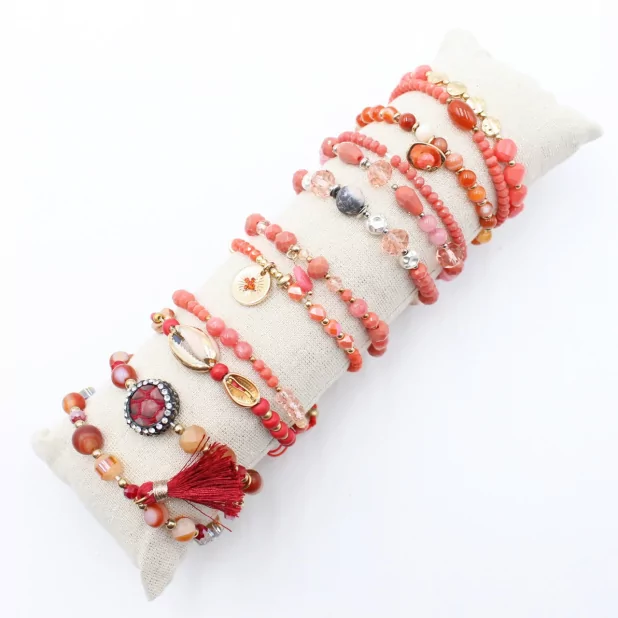 Pack de 12 bracelets perles et pampilles