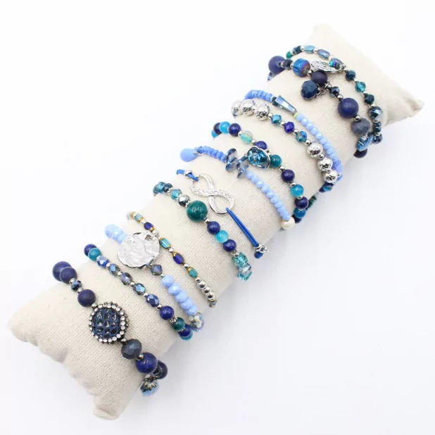 Pack de 12 bracelets perles et pampilles