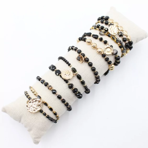 Pack de 12 bracelets perles et pampilles