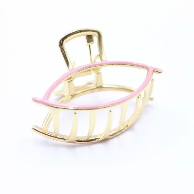 Pince avec émail coloré