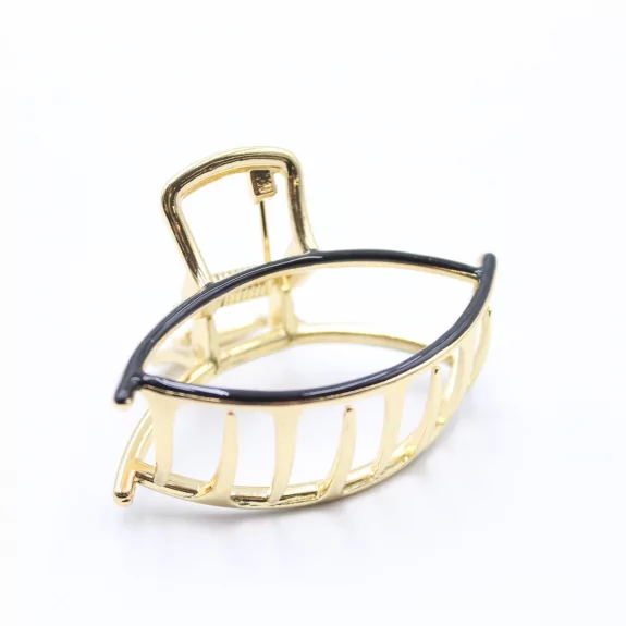 Pince avec émail coloré