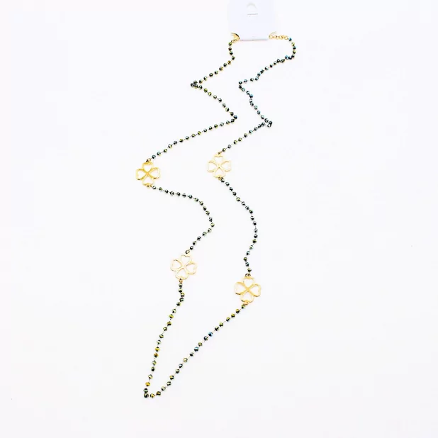 Sautoir en perles de cristal et trèfle en acier