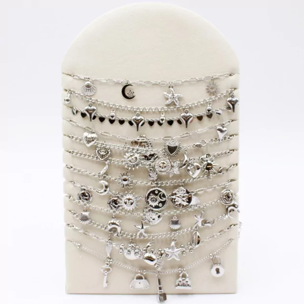 Pack de 12 colliers breloques en acier argenté