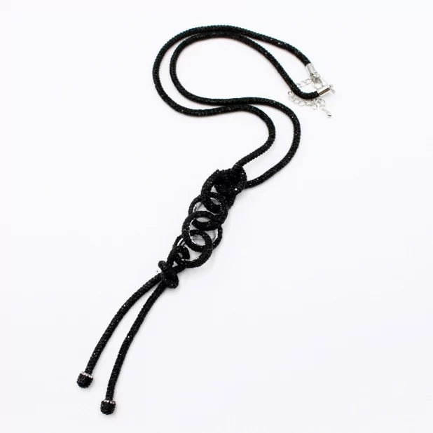 Sautoir en strass tendance fête