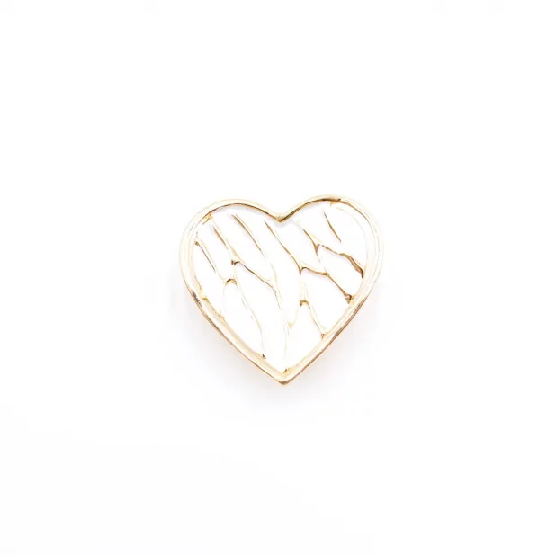 Broche aimantée motif cœur