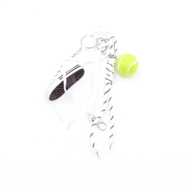 Porte clefs avec chaussure et balle de tennis