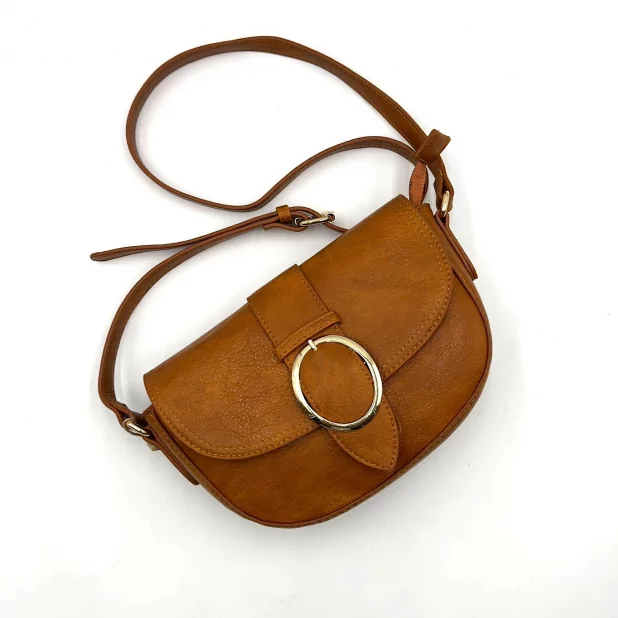 Petit sac à main avec boucle dorée