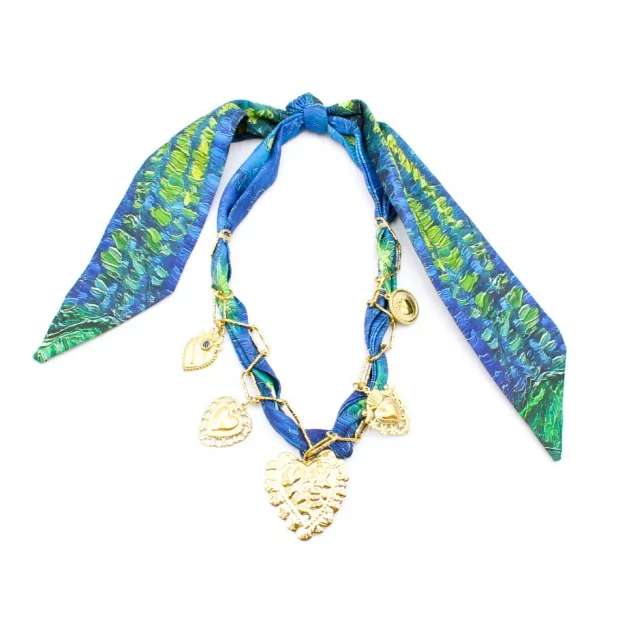 Collier foulard breloques dorées