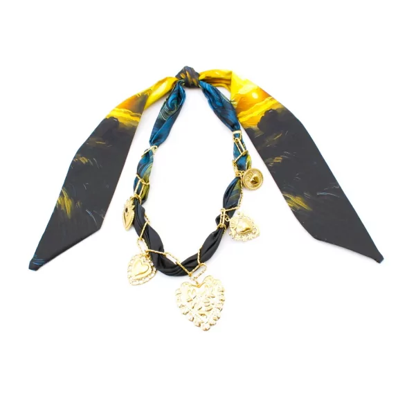 Collier foulard breloques dorées