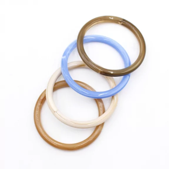 Joncs résines multicolores