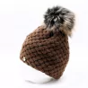 bonnet avec pompon synthétique