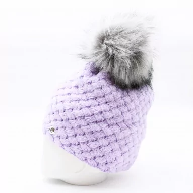 bonnet avec pompon synthétique