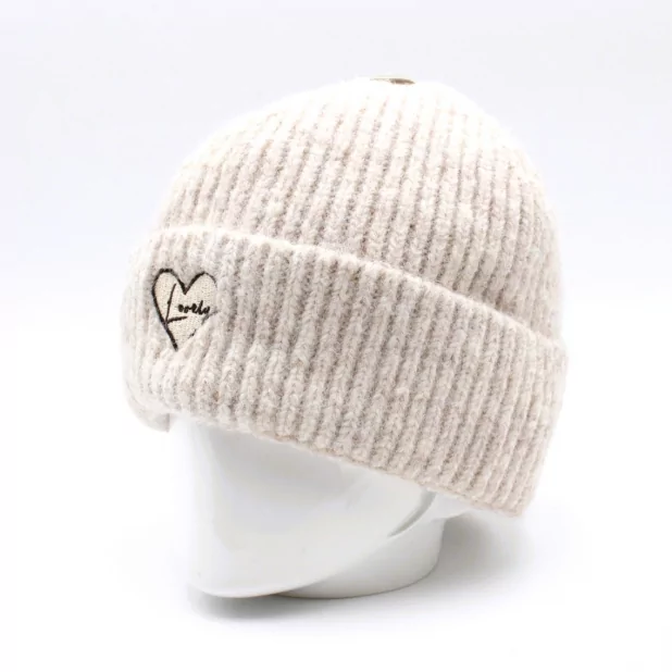 Bonnet tendance côtelé cœur - Lovely