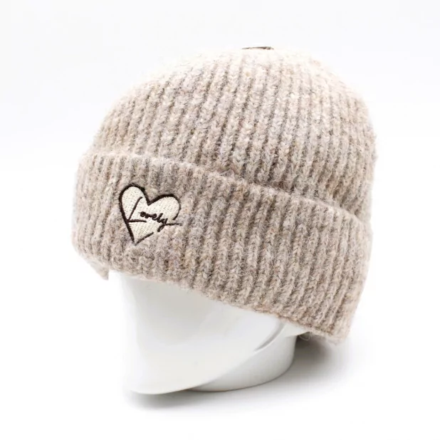 Bonnet tendance côtelé cœur - Lovely