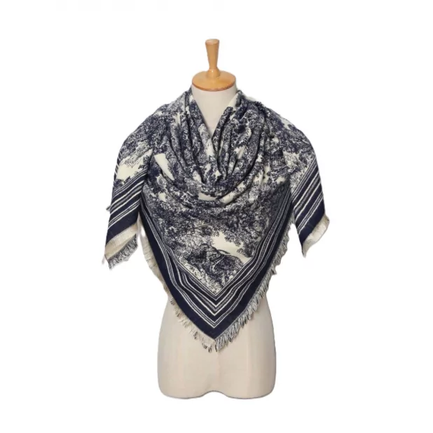 Grand carré tendance laine