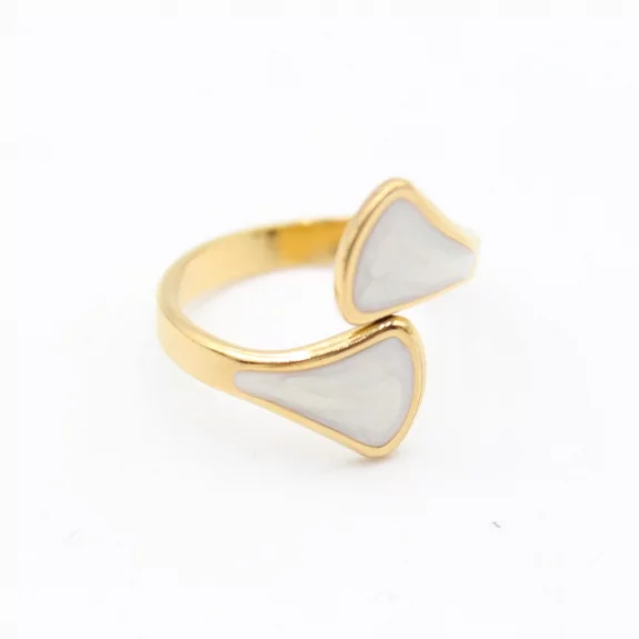 Bague tendance dorée en acier