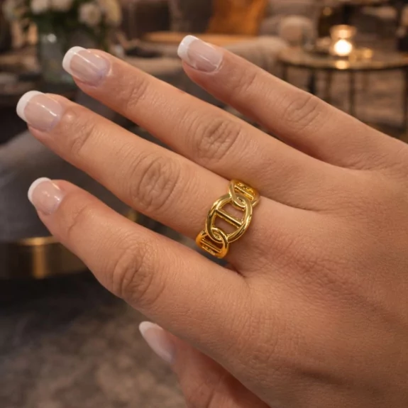 Bague en acier tendance luxe