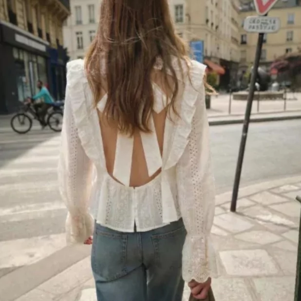 Blouse femme en dentelle avec dos ouvert