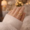 Bague dorée rectangle ovale