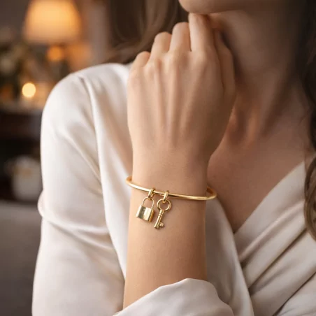 Jonc en acier inoxydable pendentif clef et cadenas