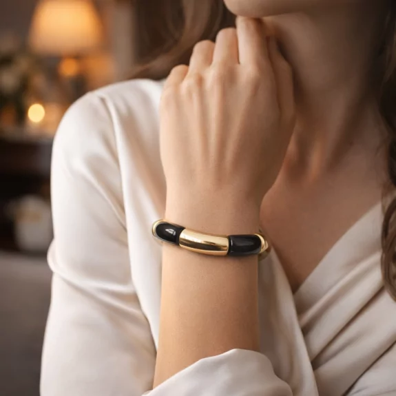 Bracelet jonc doré et couleur unie