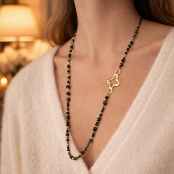 Sautoir tendance cristal noir