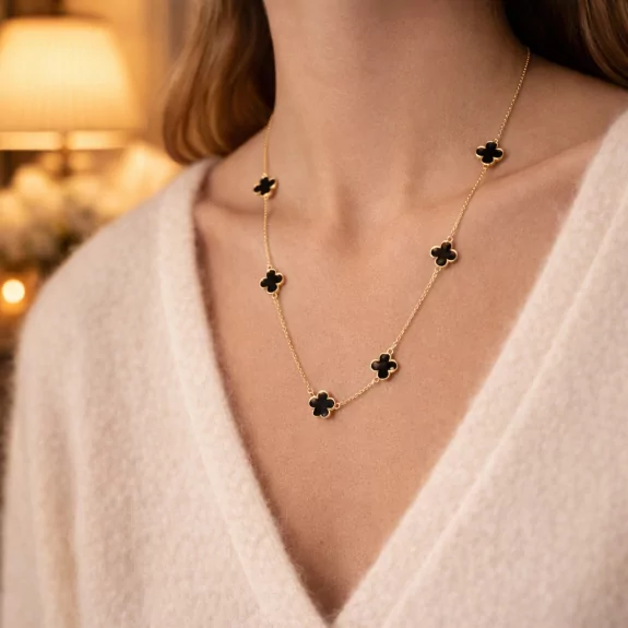 Collier tendance acier avec fleurs