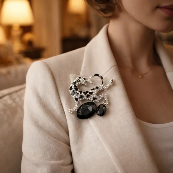 Broches strass - léopard et cristal