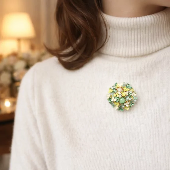 Broche aimantée motif floral