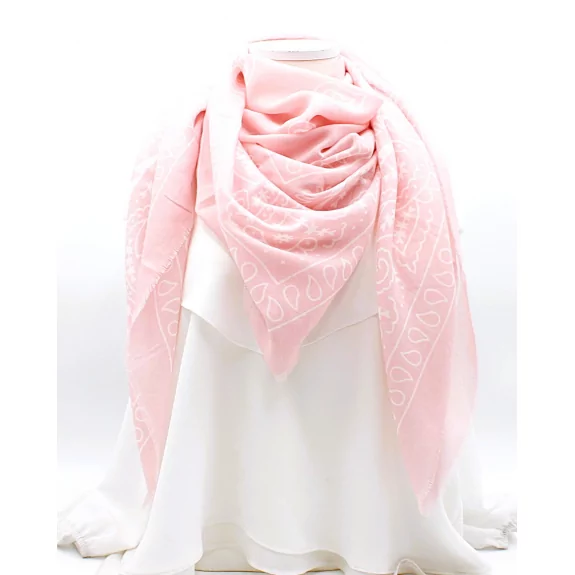 Écharpe carrée femme à motifs