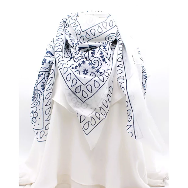 Écharpe carrée femme à motifs