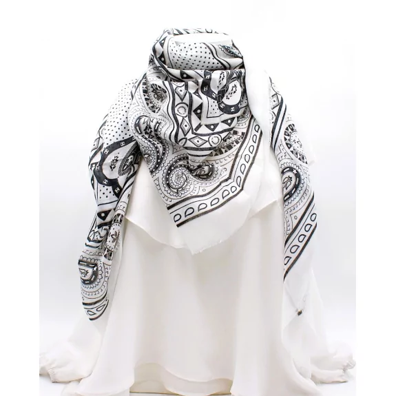 Écharpe carrée à motifs