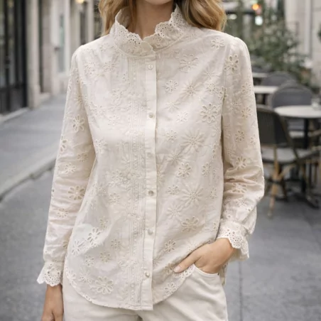 Chemise femme en coton brodé – Col festonné