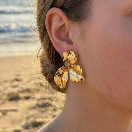 Boucles d’oreilles fleur martelée en acier inoxydable