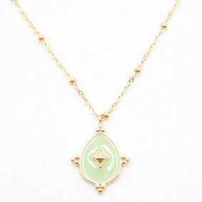 Collier tendance avec pampille goutte