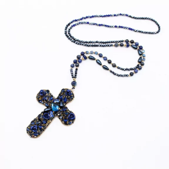Sautoir en perles de cristal avec croix