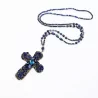Sautoir en perles de cristal avec croix