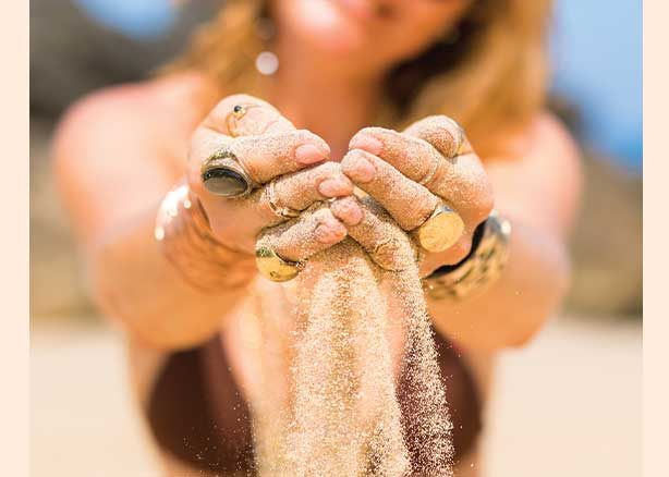 L'acier inoxydable : l'allié de votre été pour des bijoux qui restent jolis